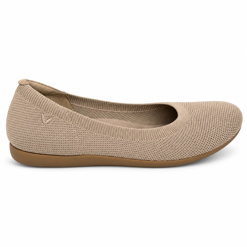 Vivaia 40.5 US 10 Women's Claire Walker Water-Repellent Round-Toe Walking Flats
